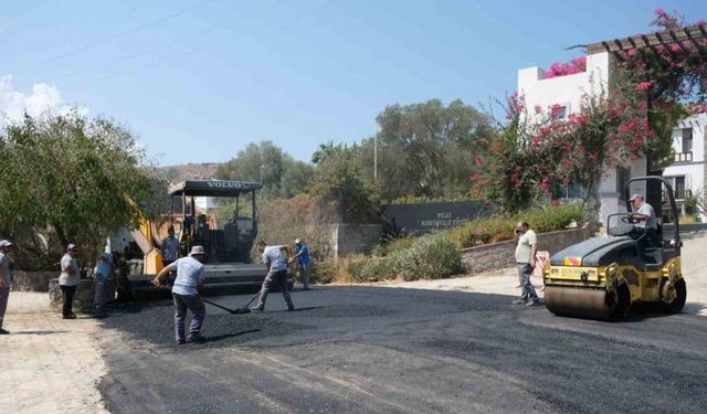 Su hattı değişen caddeye asfaltlama