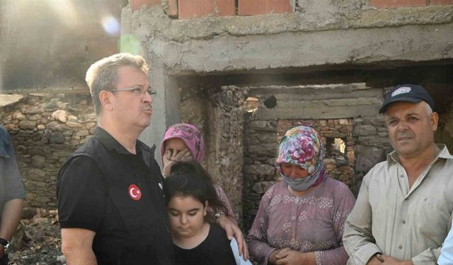 Vali Ünlü, yangından etkilenen mahallelerde incelemelerde bulundu