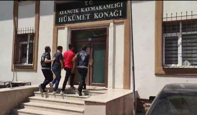 Yaşlı çifte kendilerini jandarma olarak tanıtan dolandırıcılar yakalandı