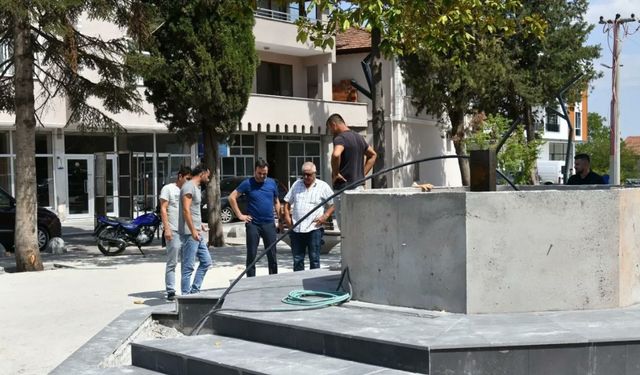 Yuvacık Semt Meydanı 2. etap çalışmaları devam ediyor