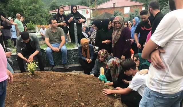 Zayıflamak için gittiği özel hastanede hayatını kaybetti