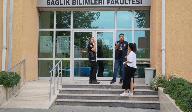 Edirne’de KPSS’ye geç kalan adaylar içeri alınmadı