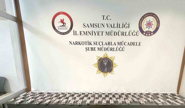 Geceleyin bekçilerin boş arazide fark ettiği koliden 4 bin 47 adet uyuşturucu hap ele geçirildi