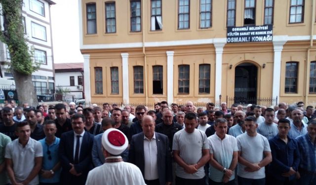 Sulama havuzuna düşen çocuk tedavi gördüğü hastanede yaşamını yitirdi