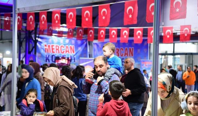 10. Malatya Anadolu Kitap ve Kültür Fuarı ziyaretçi akınına uğruyor