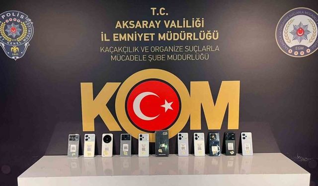 Aksaray’da iş yerinde 11 adet kaçak cep telefonu ele geçirildi