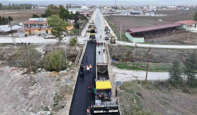 Alaca’da asfalt kaplamalar yenileniyor