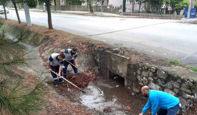 Ani yağışlara karşı mazgal ve menfez temizliği