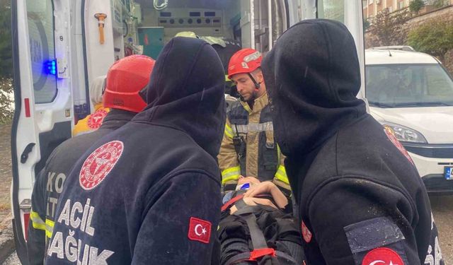 Araziye uçtu, yaralıların ıslanmaması için itfaiye çadır gerdi