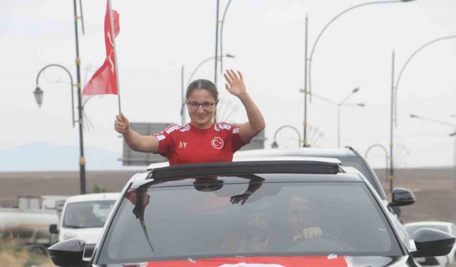 Avrupa şampiyonu sporcuya memleketi Cizre’de görkemli karşılama