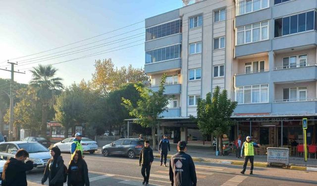 Balıkesir’de okul yolunda güvenli geçiş