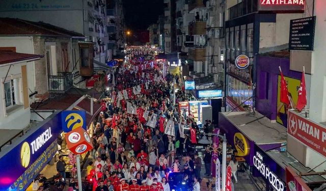 Bayraklı’da Cumhuriyetin 101’inci yılında büyük coşku