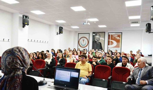 Bilecik’te ‘Hastanelerde Eczacılık Hizmetleri’ semineri düzenlendi