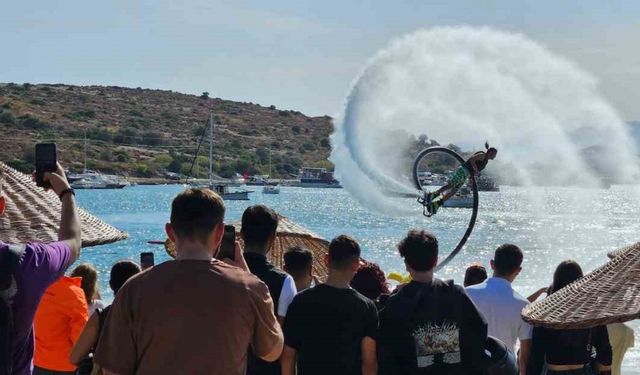 Bodrum’da turistler yüzerken büyük sürprizle karşılaştı