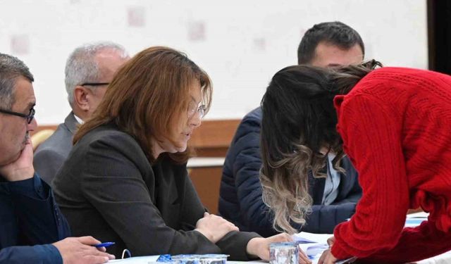 Bozüyük’te belediye ait dükkanlar ihaleye verildi