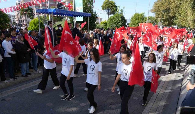 Cumhuriyetin 101. Yılı Edremit’te coşkuyla kutlandı