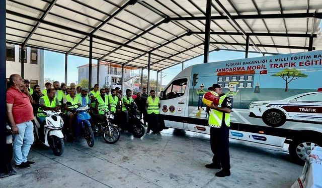 Datça’da jandarmadan motosiklet sürücülerine eğitim