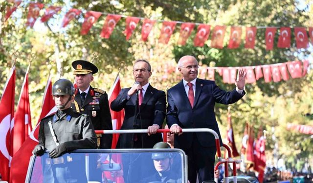 Deprem bölgesi Malatya’da 29 Ekim Cumhuriyet Bayramı Coşkusu