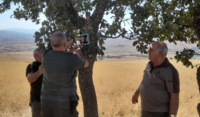 Elazığ’da fotokapanların bakımı yapıldı