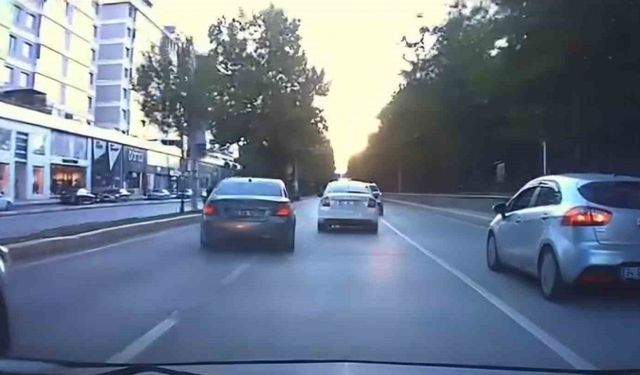 Elazığ’da makas atarak ilerleyen sürücü trafiği tehlikeye soktu