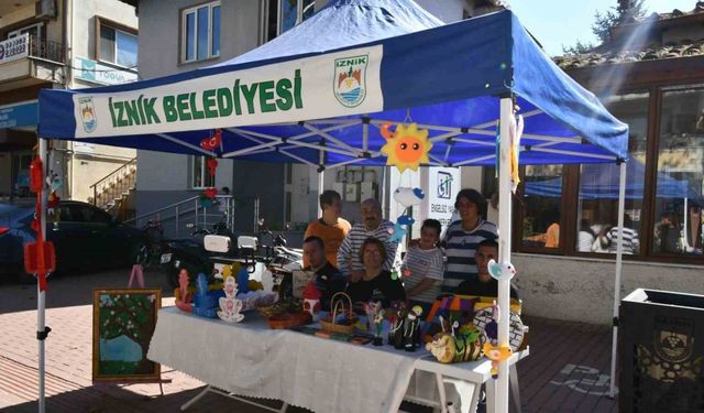 Engelsiz Yaşam Merkezi’nin el emeği ürünleri İznik Panayırı’nda