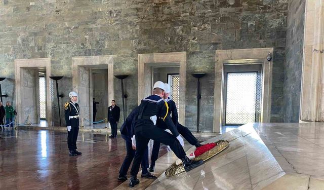 Genç Kızılay Gönüllüleri’nden Anıtkabir ziyareti