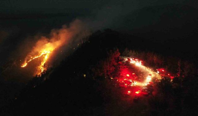 Gökova’nın ‘Deli Mehmet’i alevlerin sönmesine izin vermiyor