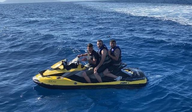 Jet ski ile Yunan adalarına geçemeden yakalandılar