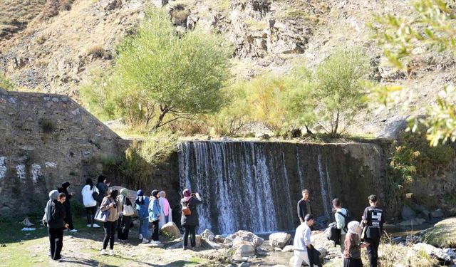 Muş’ta teknoloji bağımlılığına karşı doğa yürüyüşü düzenlendi