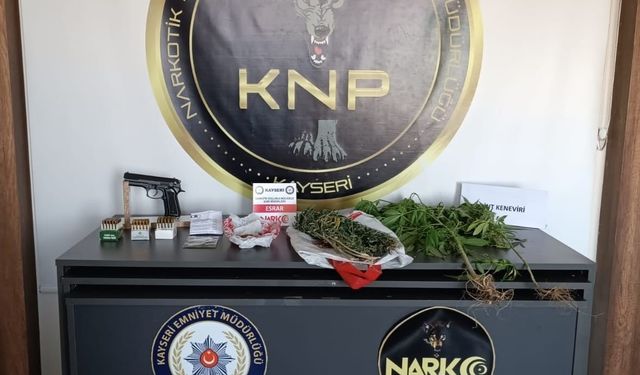 Narkotik polisinden torbacı operasyonu: 2 gözaltı