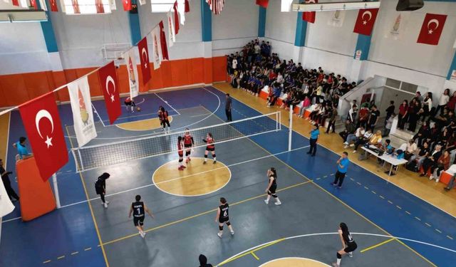 Onikişubat Belediyesi’nin Cumhuriyet Spor Şöleni’nde final heyecanı