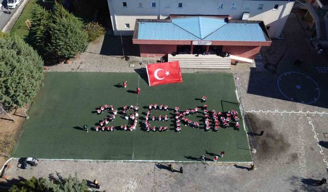 Ordu’da 101 öğrenciden Cumhuriyet’in 101’inci yılına özel koreografi