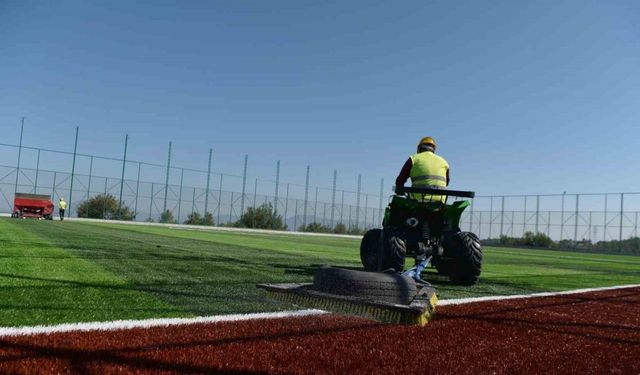 Osmangazi Belediyesi’nden Gündoğdu’ya futbol sahası