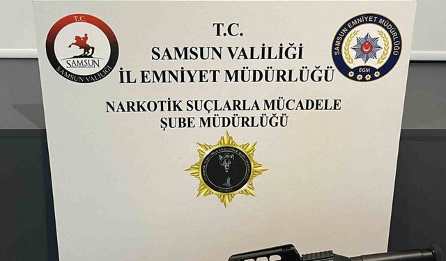 Samsun’da 3 bin 300 adet extacy uyuşturucuyla yakalanan 2 kişi gözaltına alındı