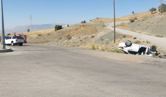 Şırnak’ta kavşakta dönüşü alamayan iki araç çarpıştı: 3 yaralı