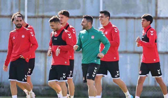 Sivasspor, Çaykur Rizespor maçına yoğun tempoda çalışıyor