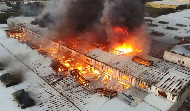 Tekirdağ’da yanan fabrikada büyük hasar meydana geldi