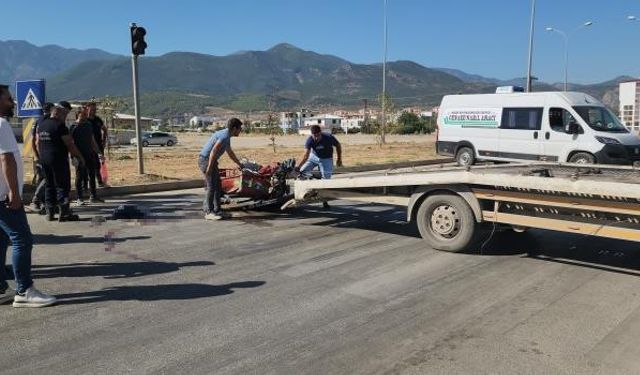 Tırla çarpışan motosikletin sürücüsü hayatını kaybetti