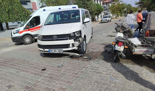 Transitle çarpışan motosikletin sürücüsü ağır yaralandı