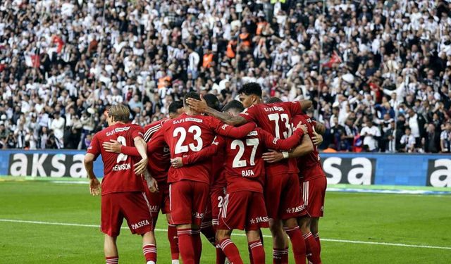 Trendyol Süper Lig: Beşiktaş: 2 - Konyaspor: 0 (İlk yarı)