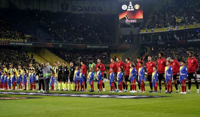 UEFA Avrupa Ligi: Fenerbahçe: 0 - Manchester United: 0 (Maç devam ediyor)