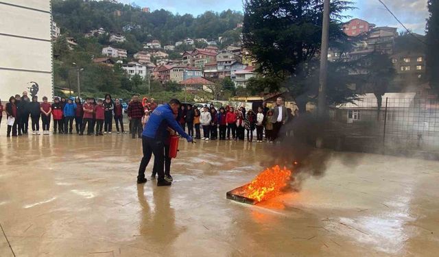 Zonguldak’ta deprem ve yangın tatbikatı gerçekleştirildi