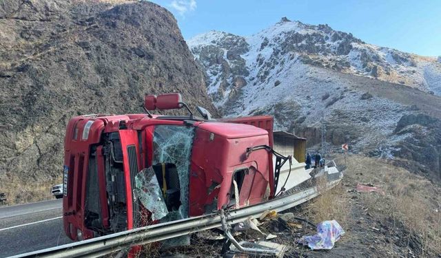 Ağrı’daki 3 ayrı trafik kazasında 4 kişi yaralandı