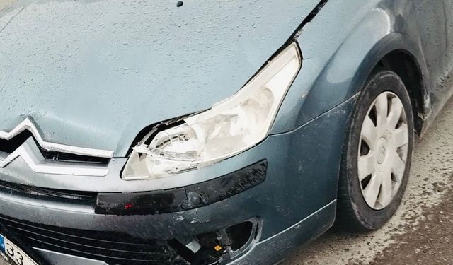 Antalya’da otomobil ve motosiklet çarpıştı: Anne ve 3 çocuğu yaralandı