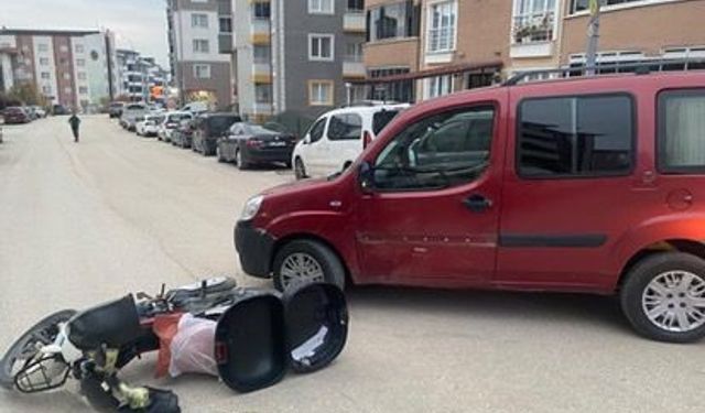 Bilecik’te hafifi ticari araç ile motosikletin çarpışması sonucu 1 kişi yaralandı