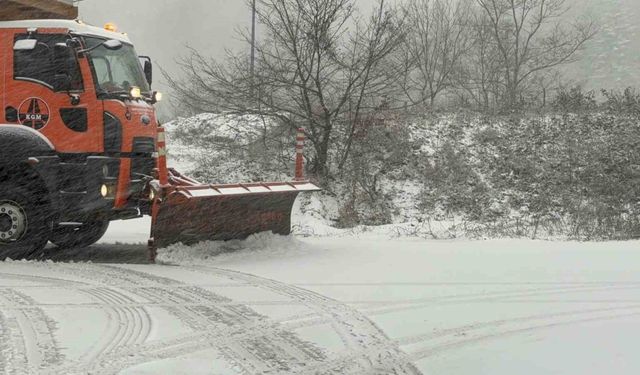 Bolu Dağı’nda beklenen kar başladı