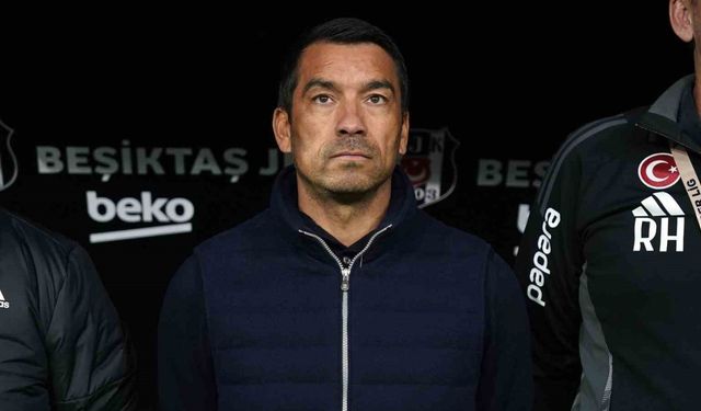 Bronckhorst’tan kadroda 3 değişiklik