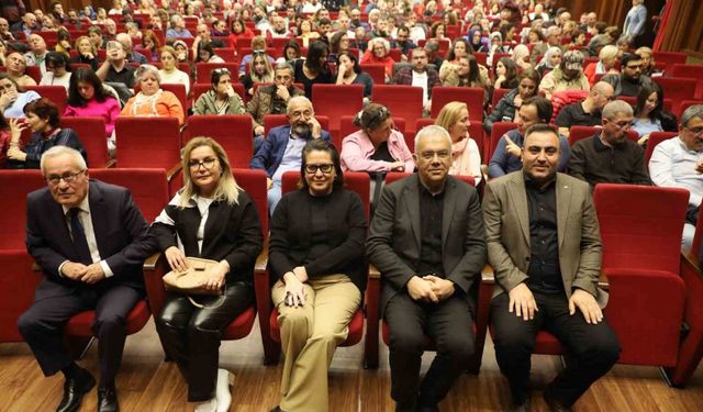 Bursa’da Atatürk’ün sevdiği şarkılar seslendirildi