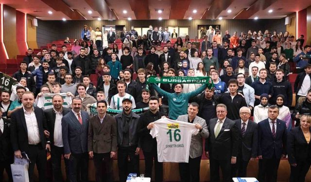 Bursaspor Başkanı Enes Çelik, Mudanya Üniversitesinde öğrencilerle buluştu