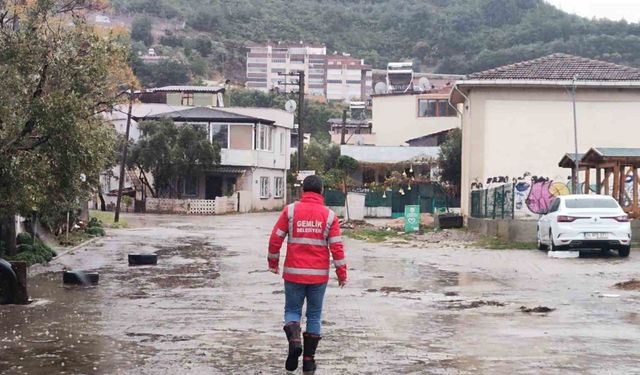 Gemlik’te sağanak taşkınına Başkan müdahalesi